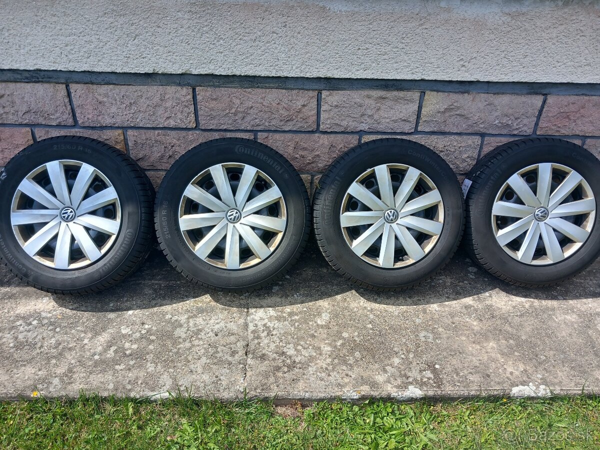 Predám zimné komplety VW 215/60 R16 s pneu Continental