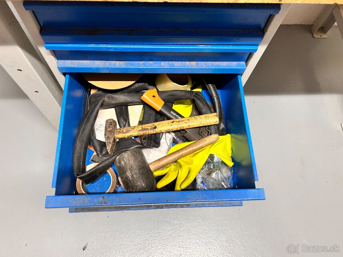 Pracovný stôl ponk