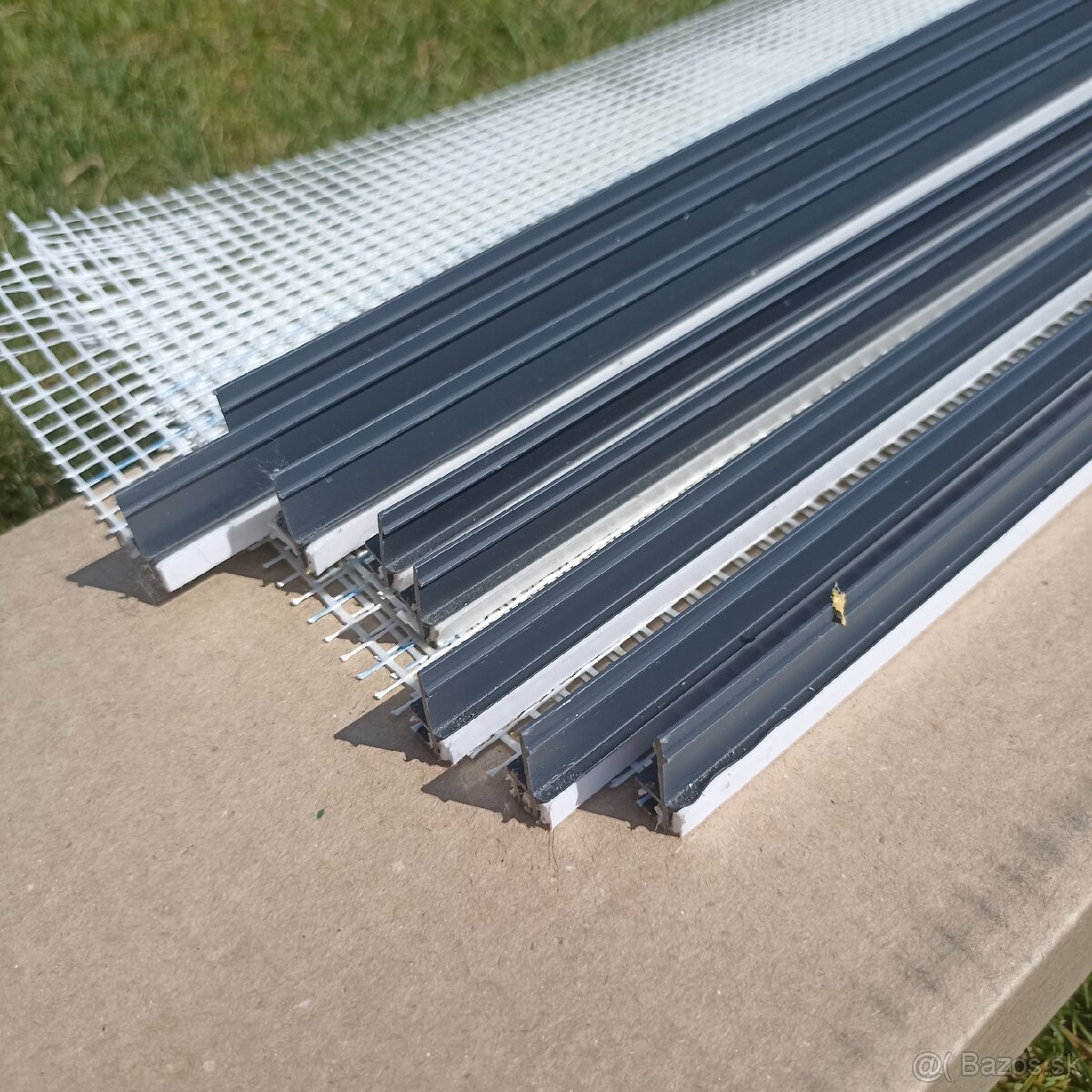 APU lišta ANTRACIT 8KS 2.4M