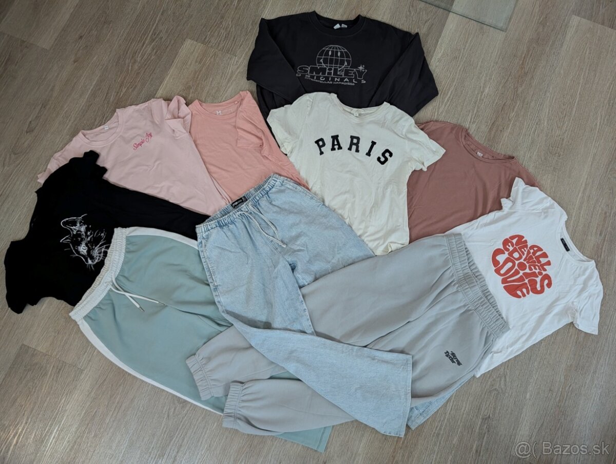 Balík oblečenia, veľ. M