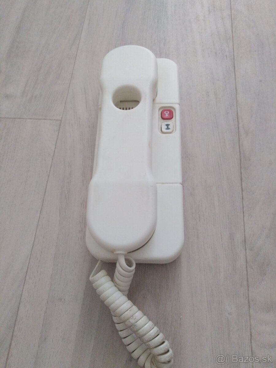 Domový telefón