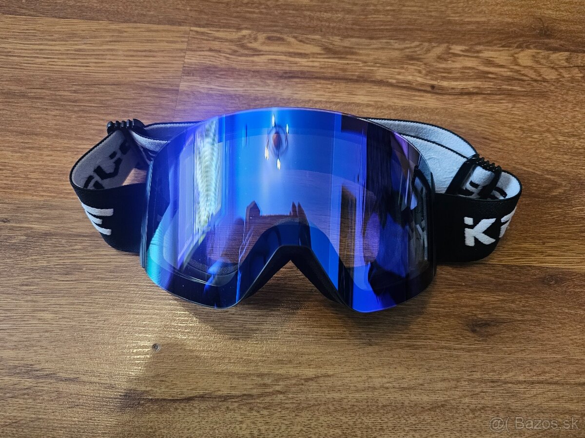 Fotochromatické lyžiarske okuliare