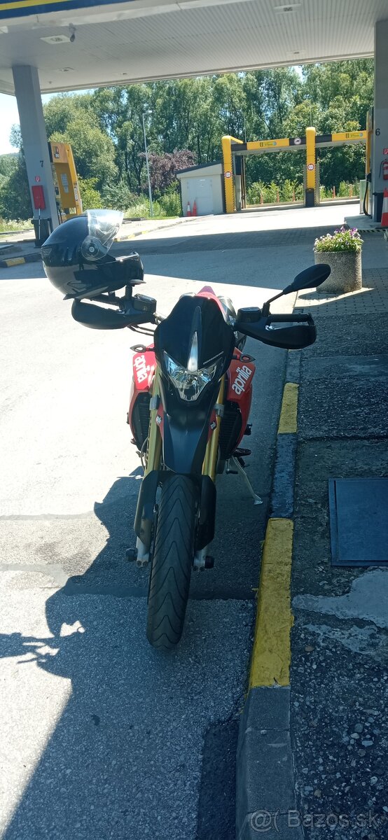 Apríla Dorsoduro 750