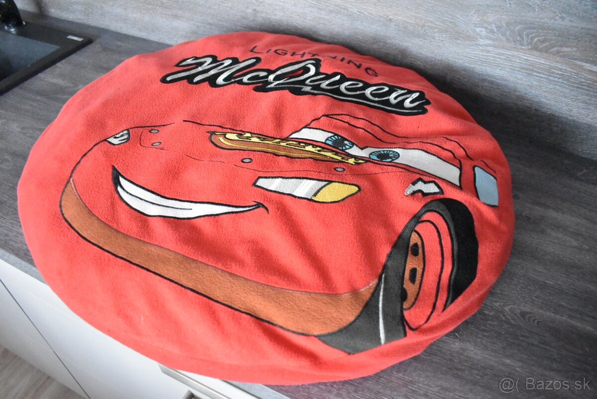 Vankúš McQueen a páperové vankúše 70x80cm
