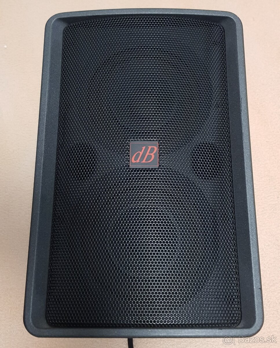 Aktívny menší reproduktor db technologies MB120