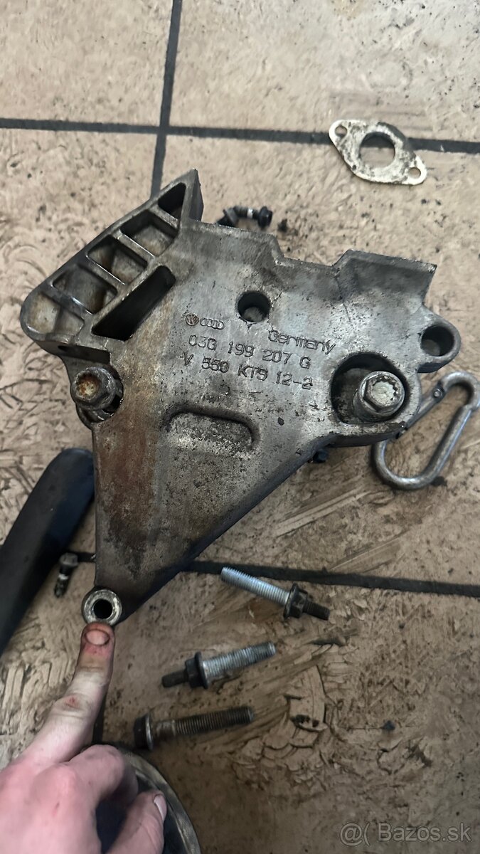 Predam drziak motora