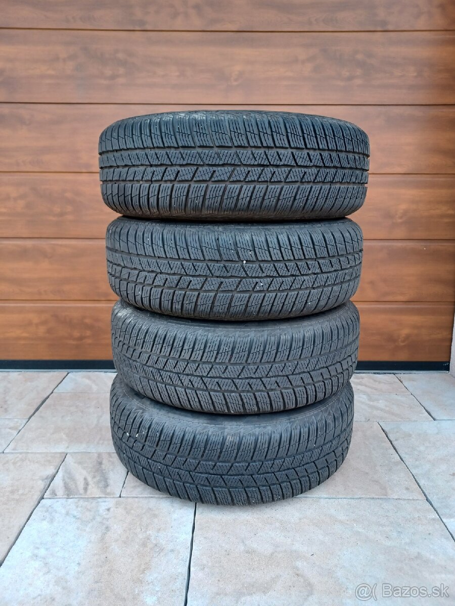 Sada zimnych kompletov 215/65r17