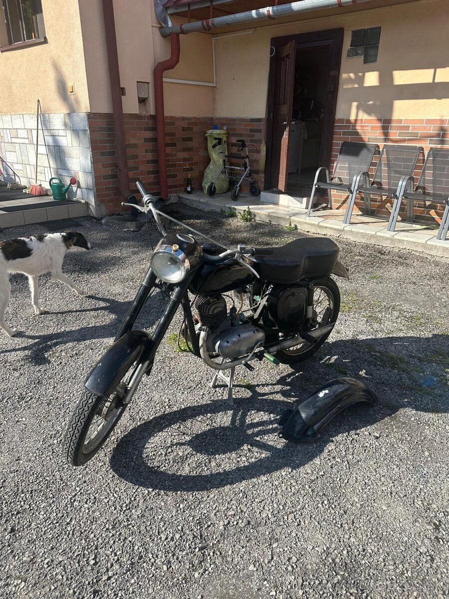 ČZ 175