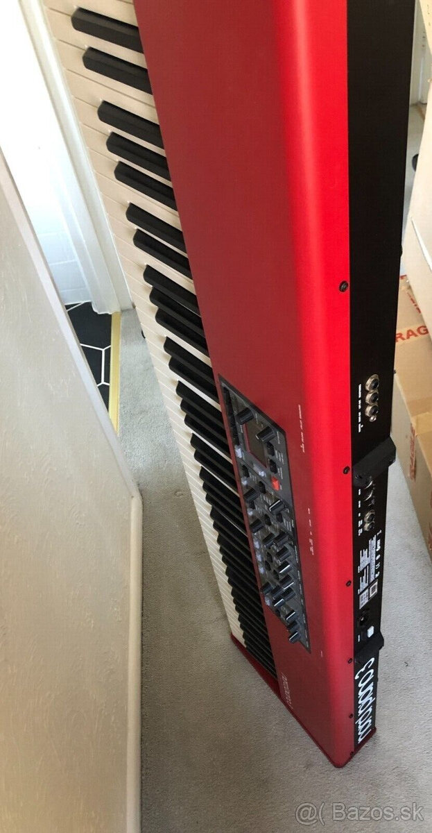 North Piano 3 (88 kláves pódiové piano)