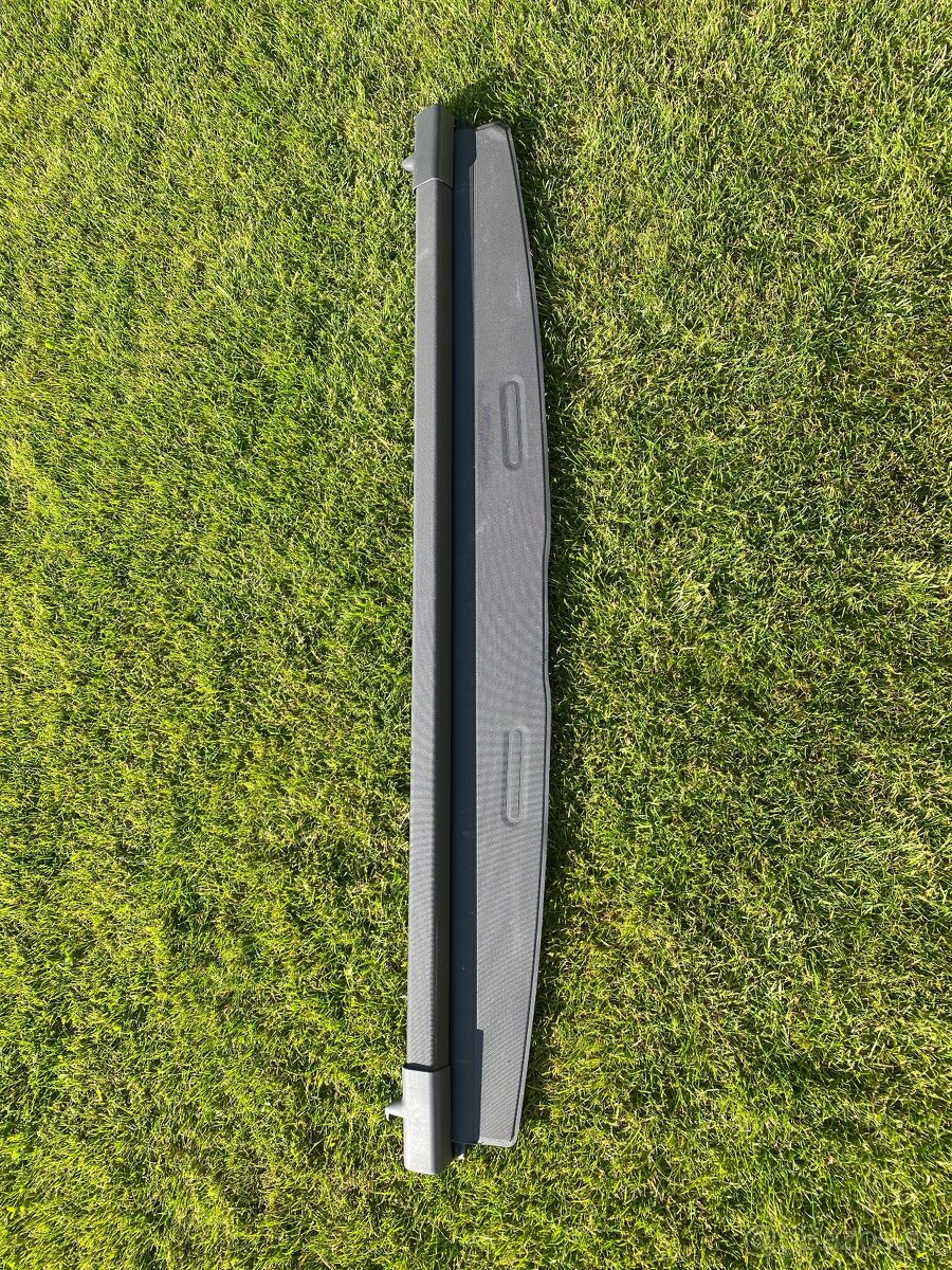 Roleta do batožinového priestoru VW Multivan T5