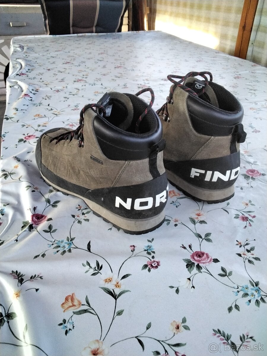 Pánske, kožené, trekingové, vodoodpudivé členkové topánky