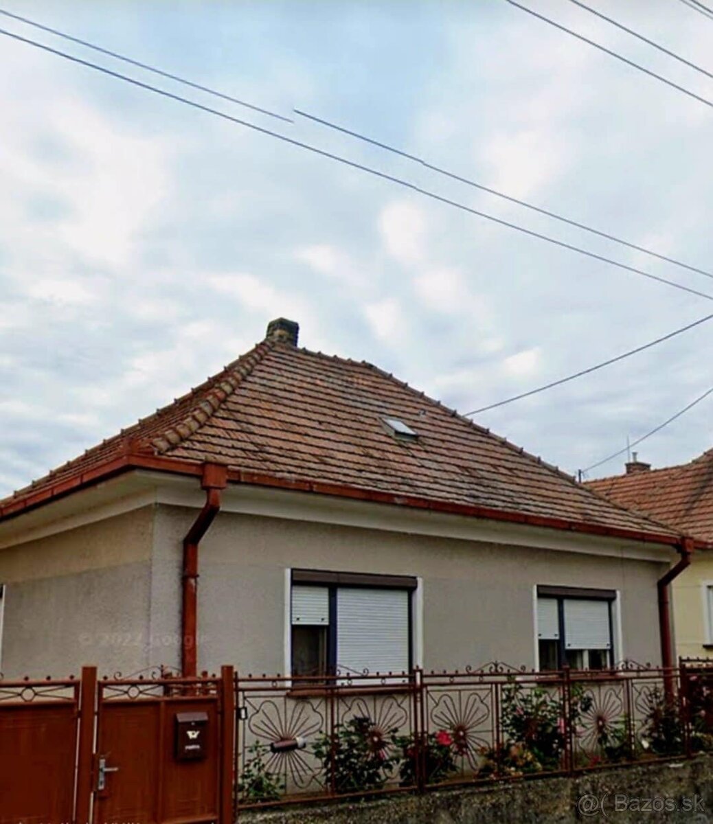 4 izbový RD na 1077 m2 pozemku v obci Jurová neďaleko od DS
