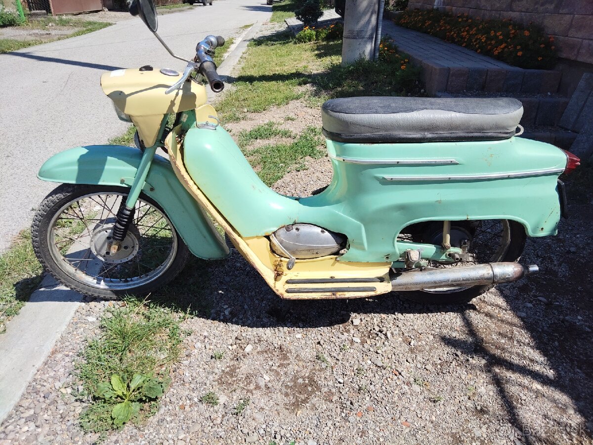 Jawa 50 typ 20 s platným TP a EČ kat. L1E