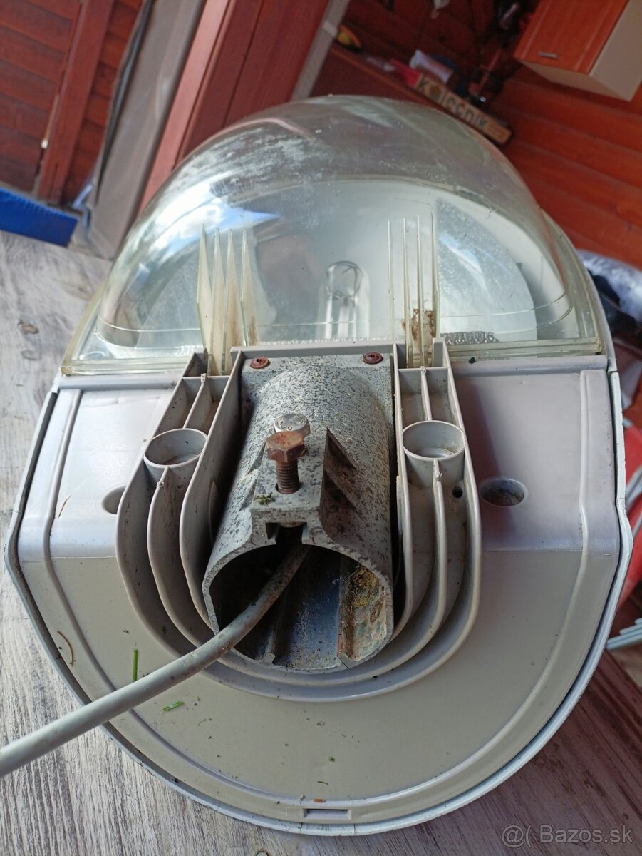 Predám pouličnú lampu, svietidlo