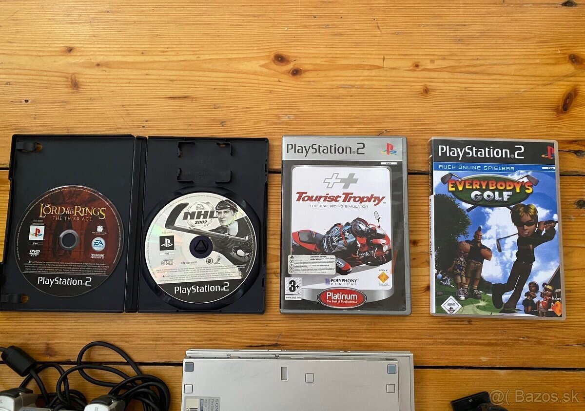 PlayStation 2 PS2 Konzola 4x hra 2x ovládač Strieborná