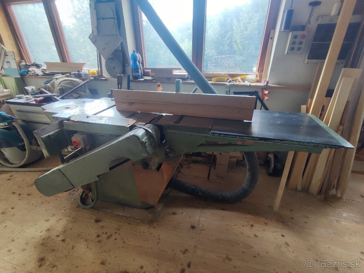 Zrovnávacia hoblovačka