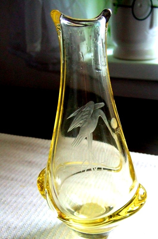 sklo: malachitové, rosé amfora, jantárové, kristál, soška