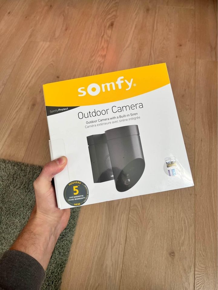 Nova zabalena Somfy outdoor bezpecnostna kamera