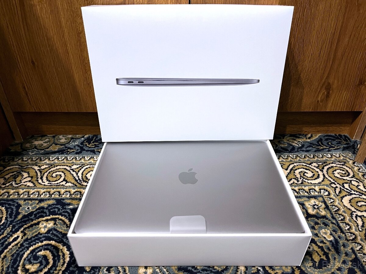 P: Apple Macbook Air M1 Space Grey - 16GB RAM - 256GB SSD