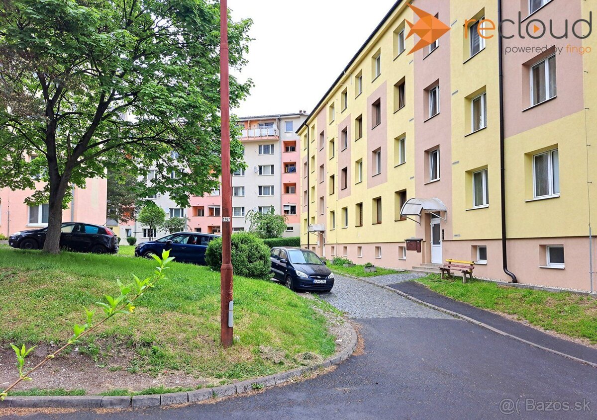 Predaj 2-izbového tehlového bytu v centre Sp. Novej Vsi