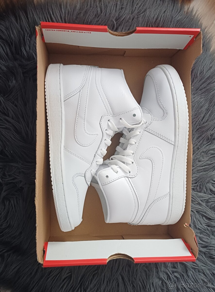 Nike ebernon mid 40