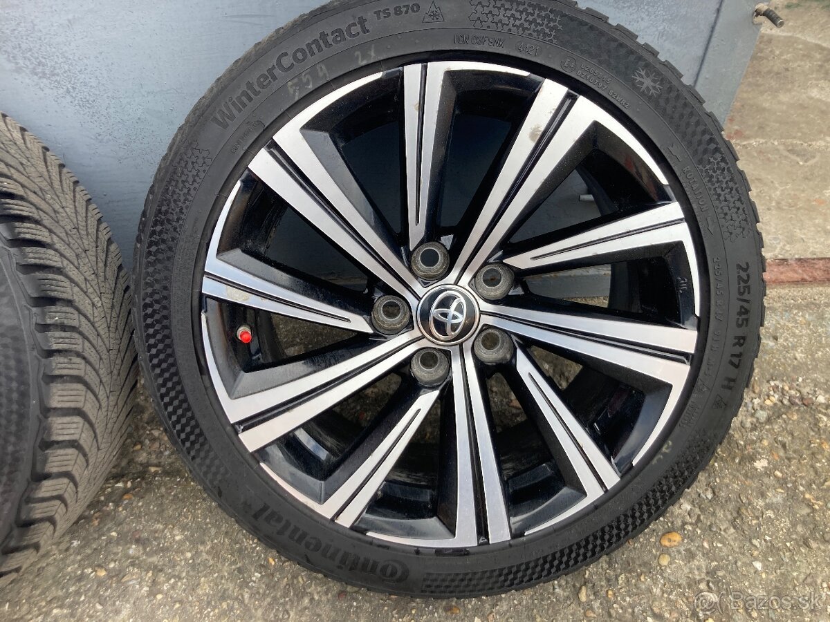 Originál Toyota 5x114,3 - 225/45R17 zimné