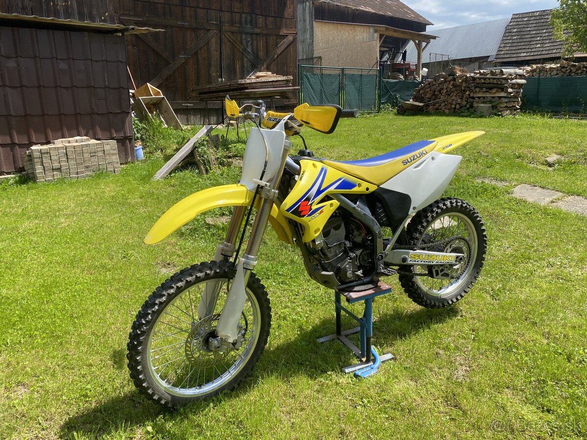 suzuki rmz 250