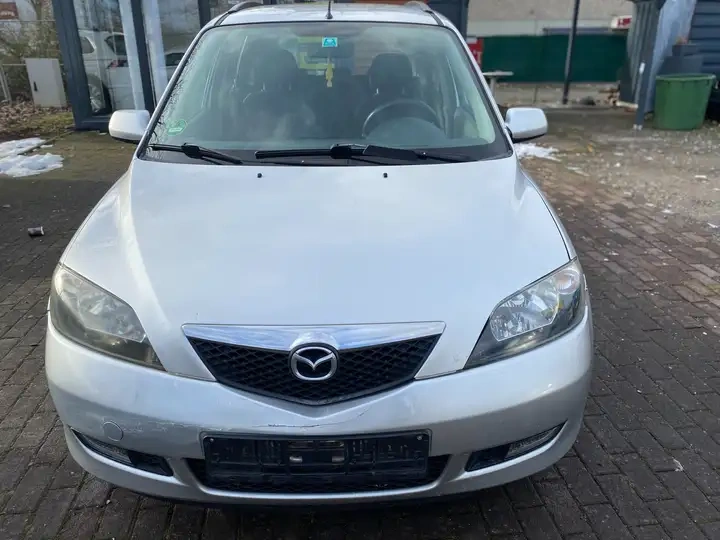Mazda2 Mazda 2 typ DY 1.25i 55kw rok 2007 strieborna