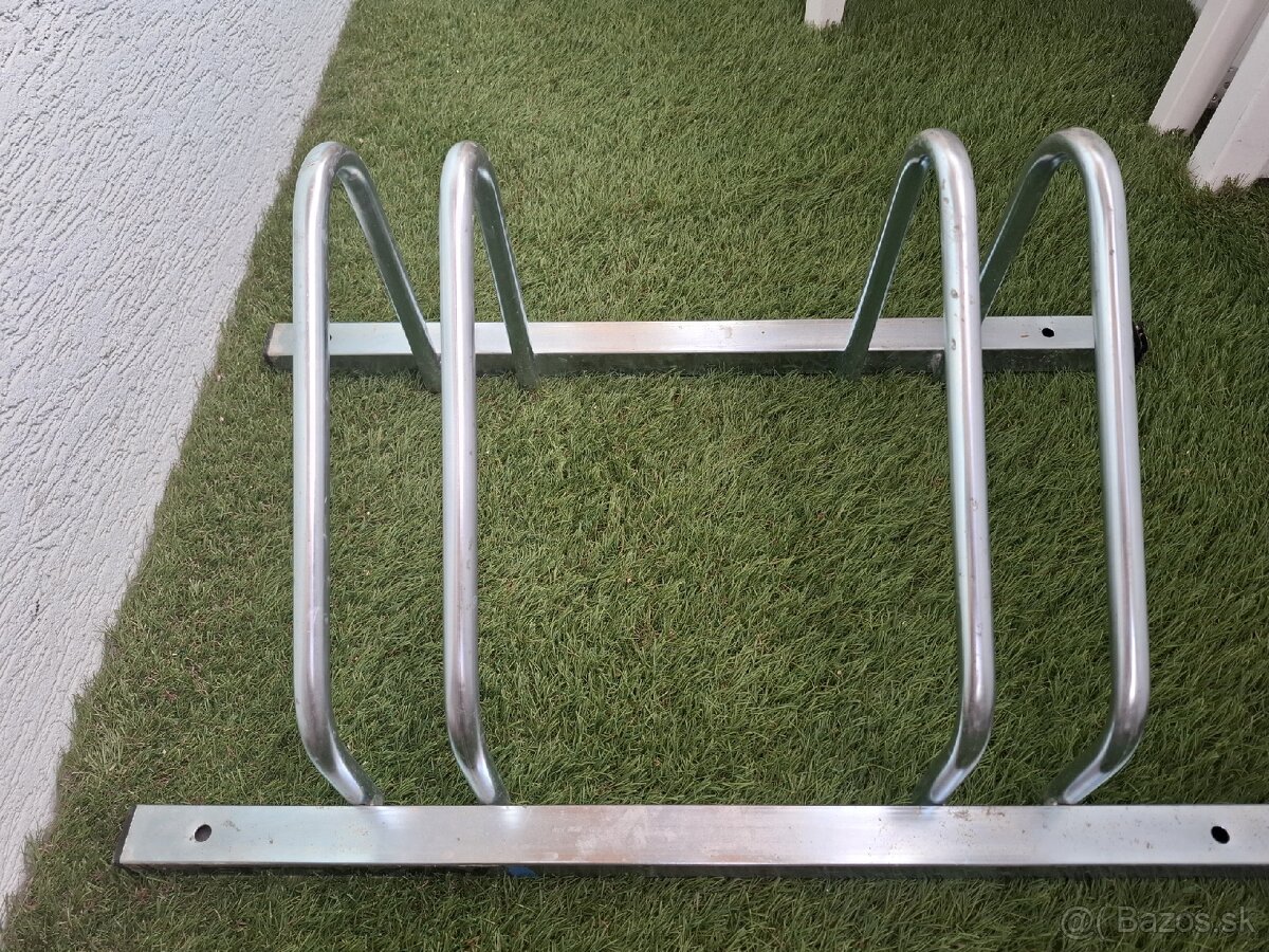 Stojan na 2 bicykle