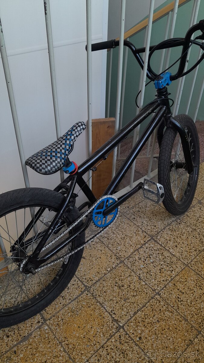 Bicykel BMX