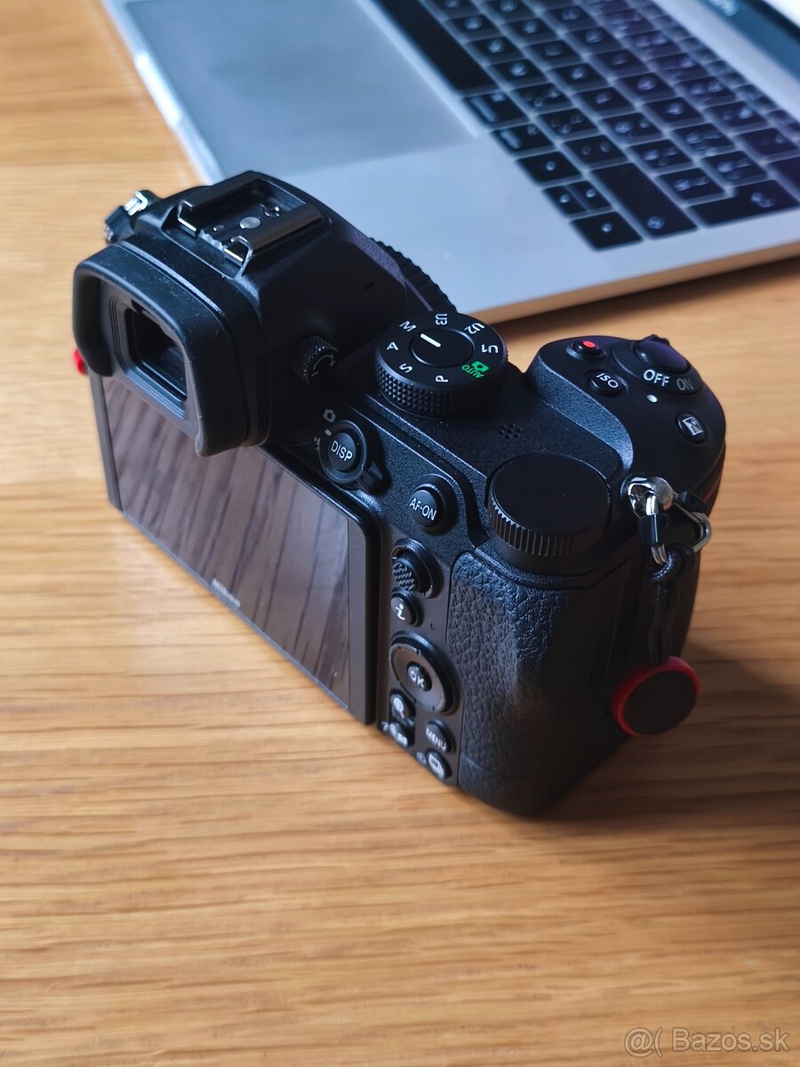 NIkon Z5