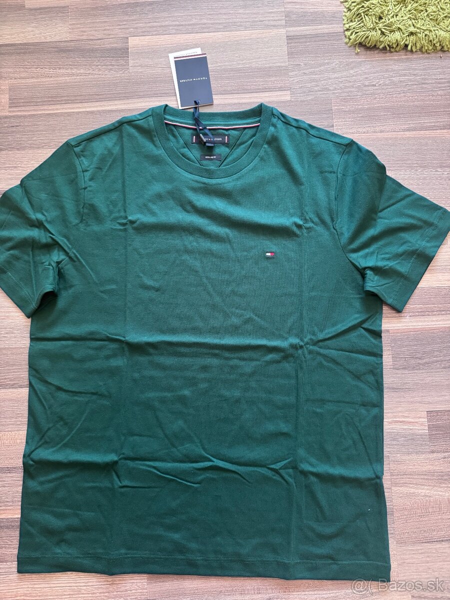 tommy hilfiger tricko zelene alebo biele L