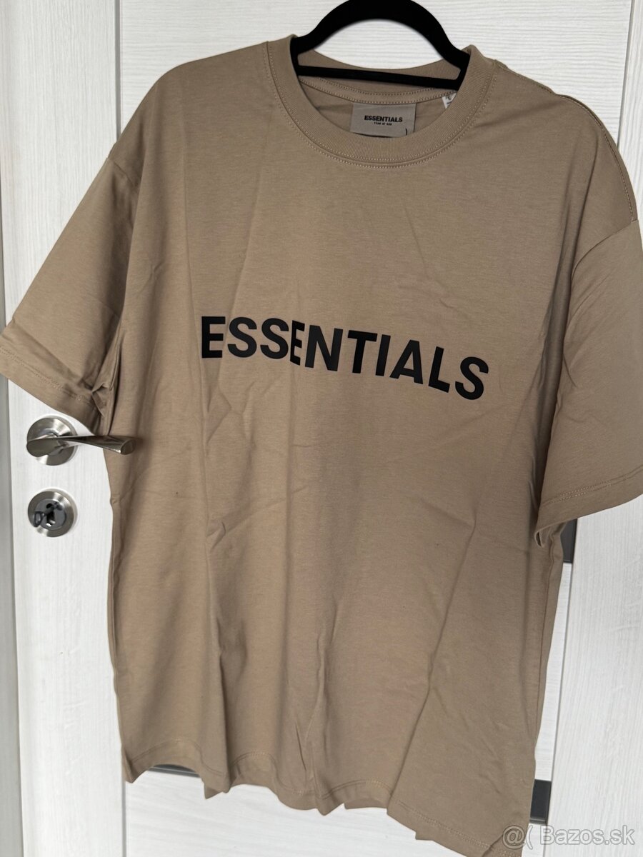 essentials tričko