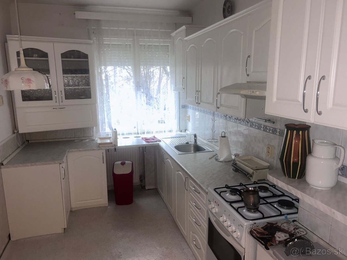 Na predaj rôzne veci z domu