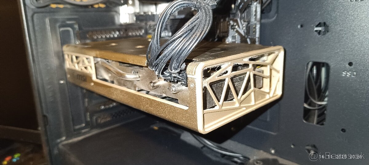 Grafická karta RX 5700 XT evoke edition MSI