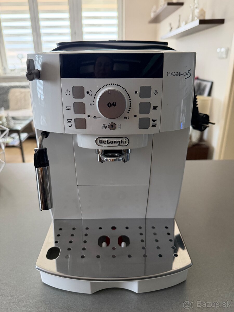 Kávovar De’longhi