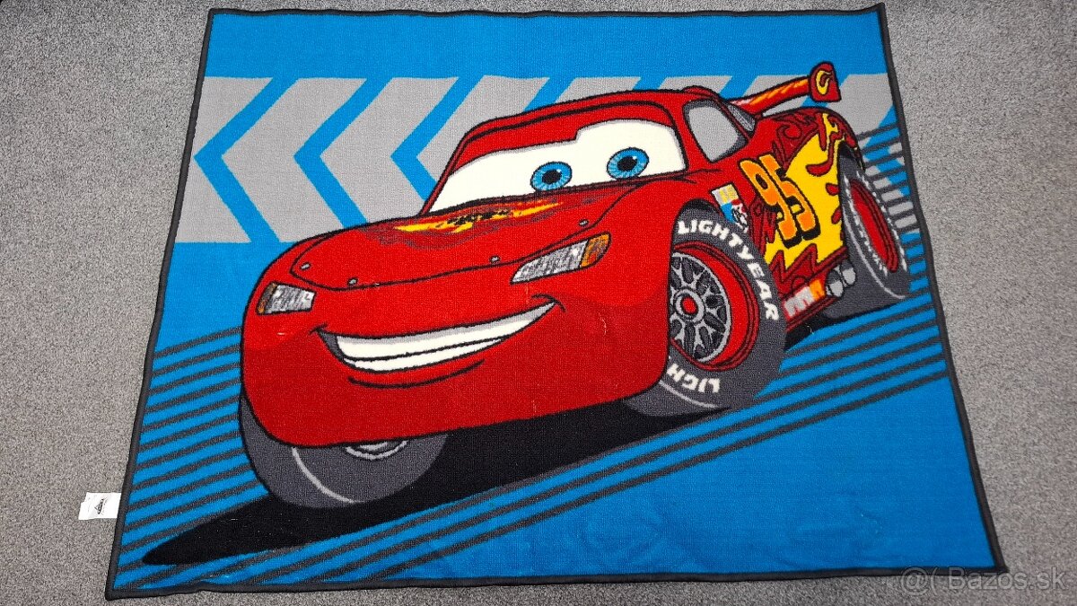 DETSKÝ KOBEREC . MCQUEEN