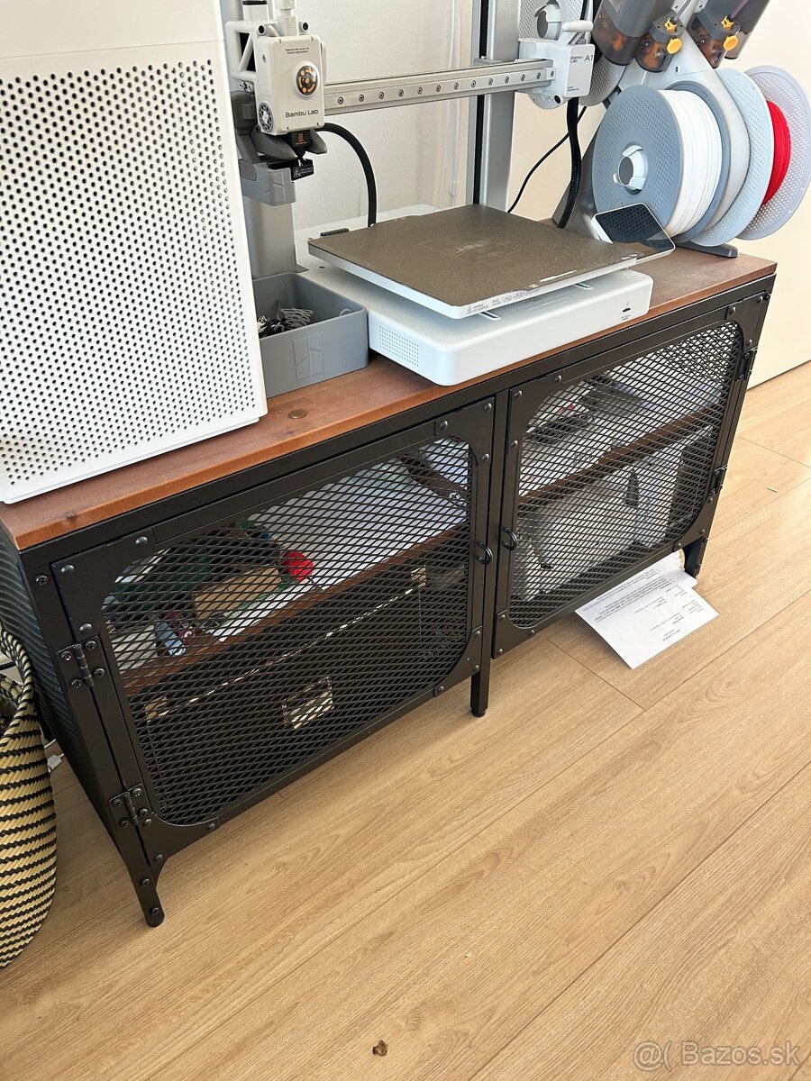 Skrinka na TV FJÄLLBO