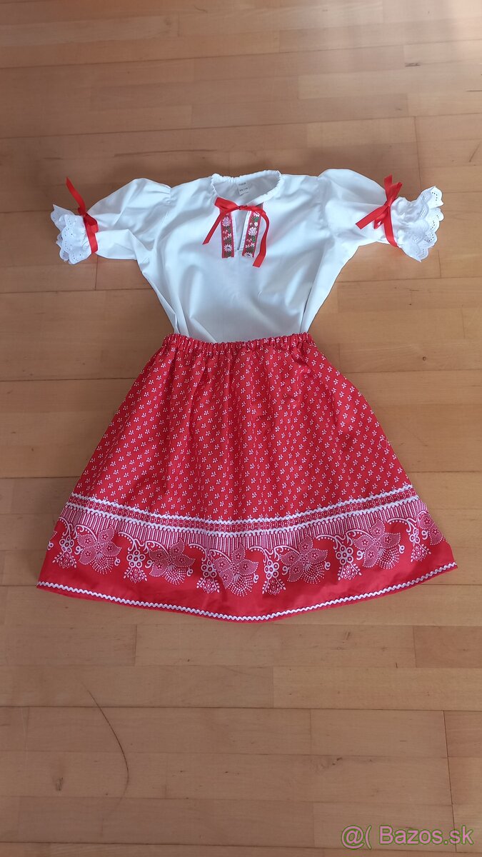 Detský kroj.