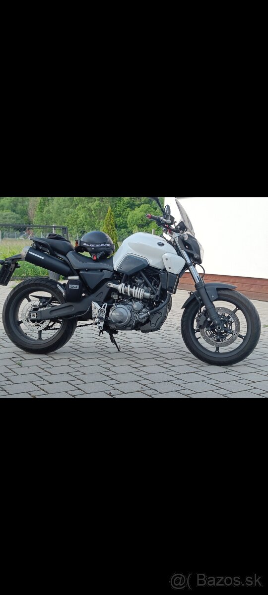 Yamaha mt03