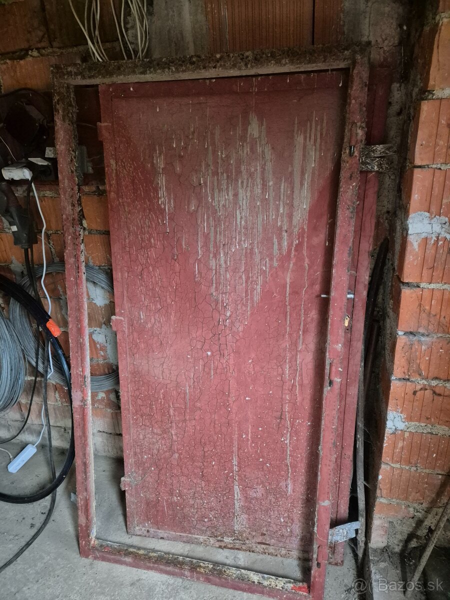Jednokrídlová železná brána/dvere