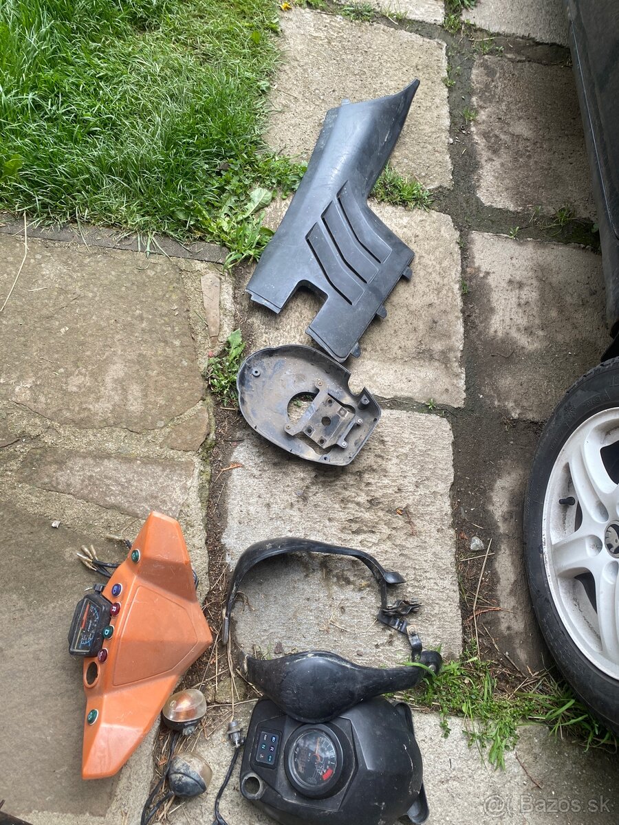 Plasty z linhai