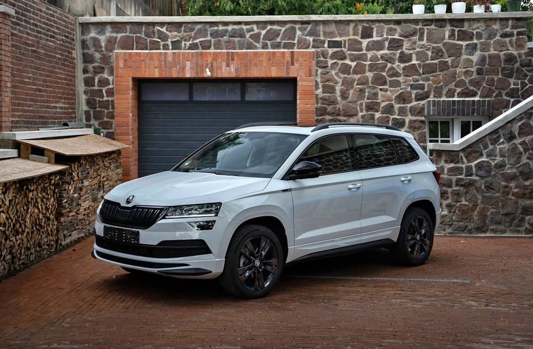 Škoda Karoq Sportline 1.5 TSI 110kw TAŽNÉ/VIRTUAL/PANORAMA