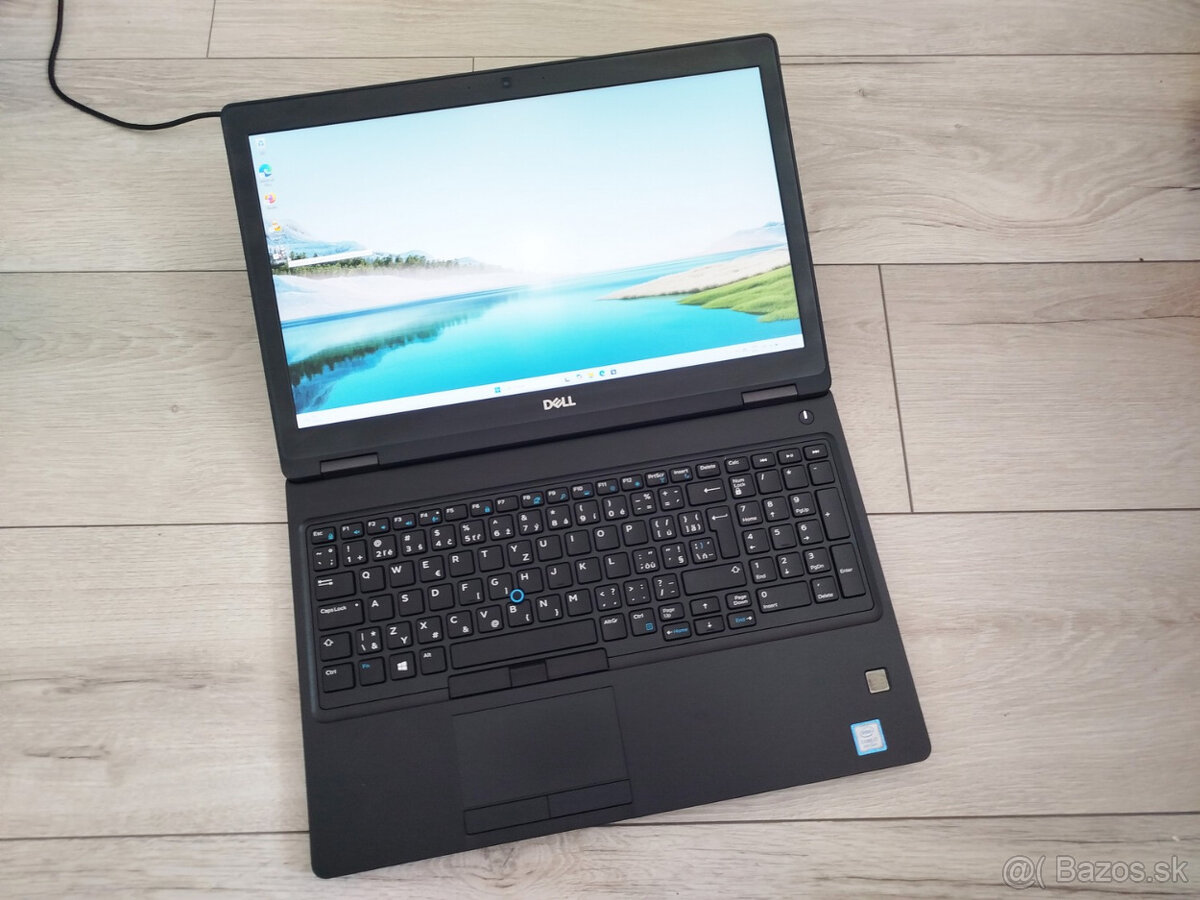 workstation Dell 3530 - Core i7-8850H, 32GB, 512GB SSD, W11