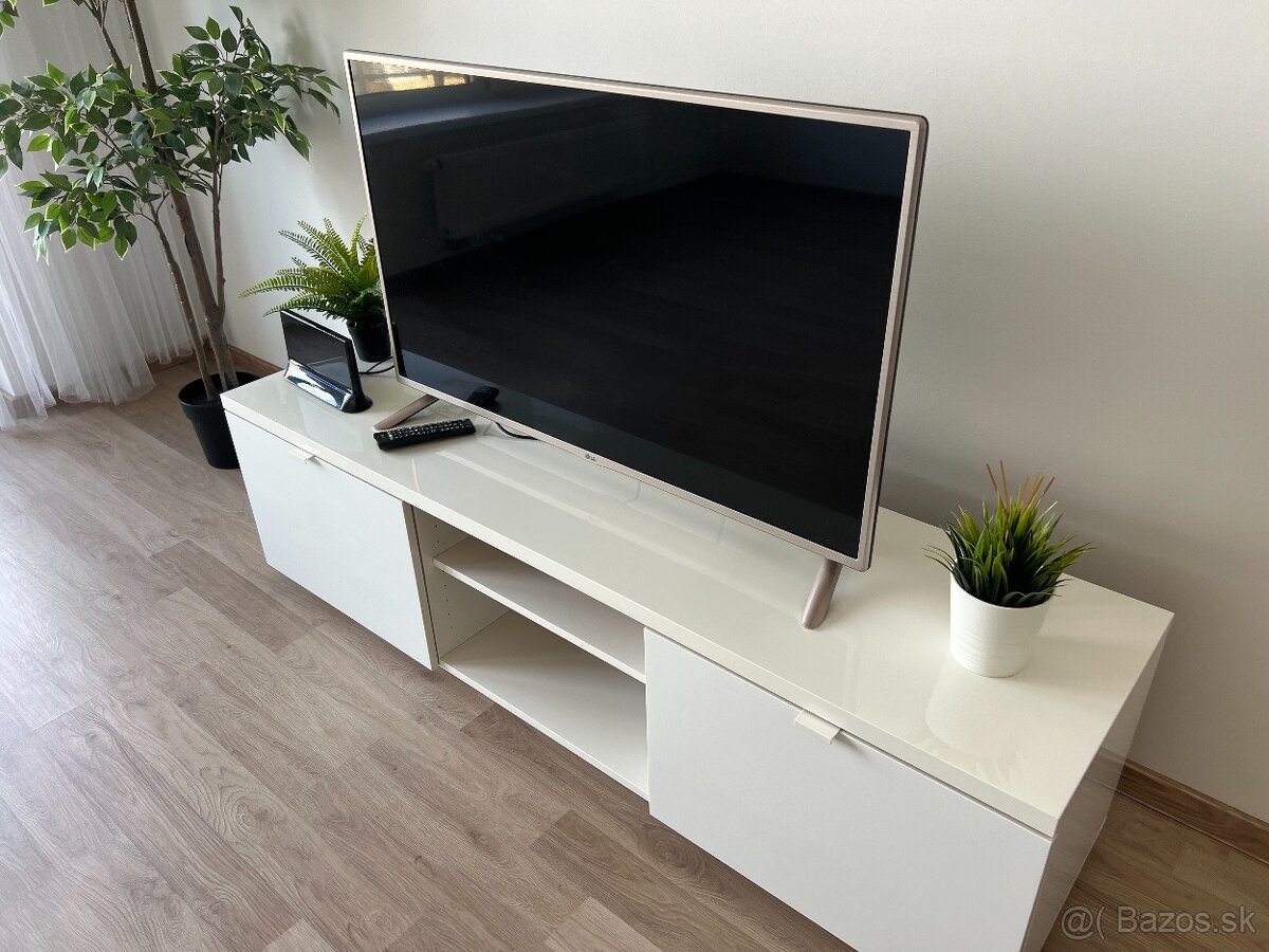 42" LG
