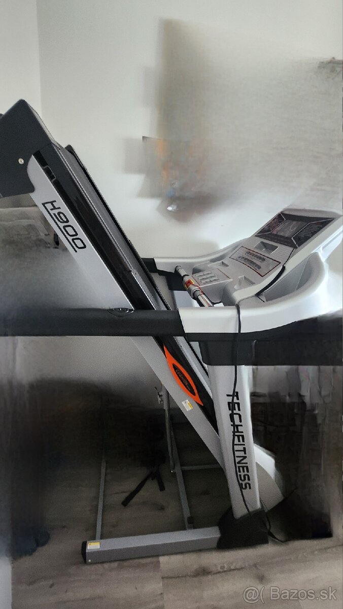 Predám profi bežecký 2 motorový pás Techfitness H 900