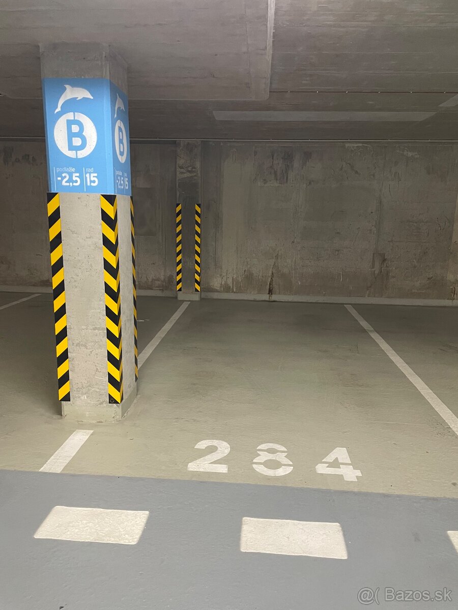 Parkovacie státie v podzemnej garáži CityPark, BA
