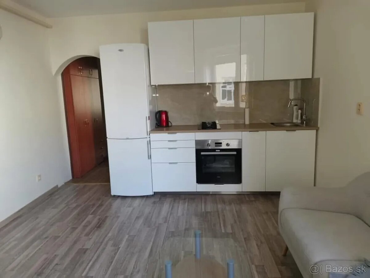 Realitný kancelária REALADR s.r.o.
