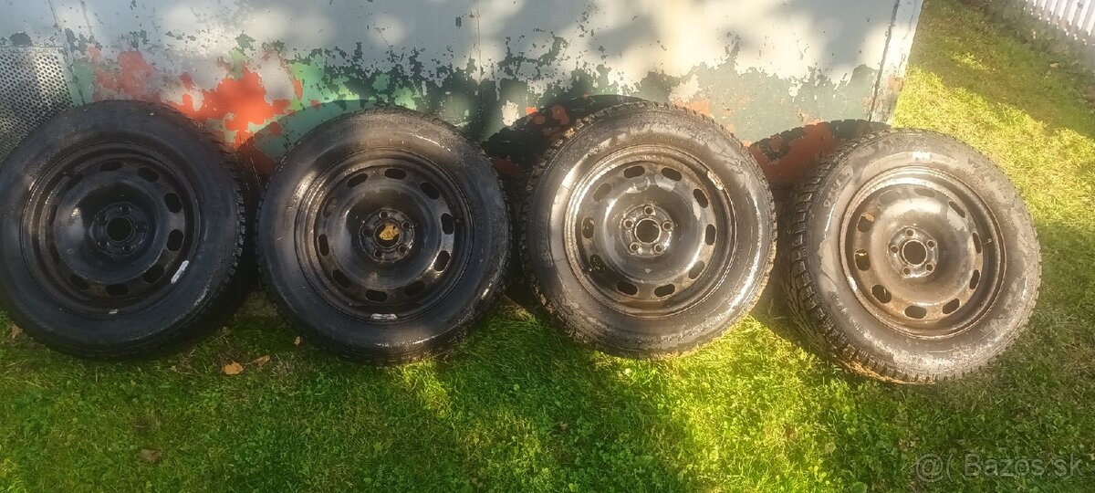 Sada diskov R15 5x100 obute zánovne zimné pneu 195/65