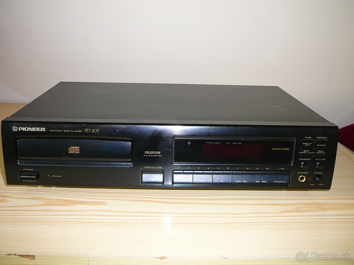 prehrávač kompaktných diskov " Pioneer PD 203 "
